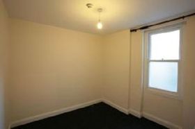 1&nbsp;Bedroom&nbsp;House Shar...